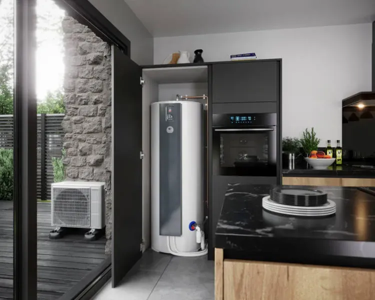 Chauffe-eau Thermor Aéromax Split 3 avec son unité extérieure